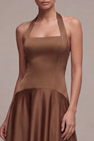 Laden Sie das Bild in den Galerie-Viewer, Satin Kaffee Neckholderhals Rückenloses A-Linie langes Festkleid