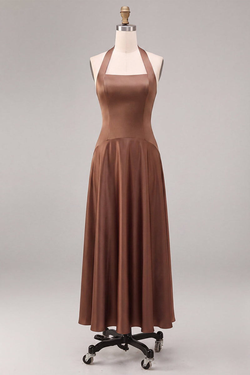 Laden Sie das Bild in den Galerie-Viewer, Satin Kaffee Neckholderhals Rückenloses A-Linie langes Festkleid