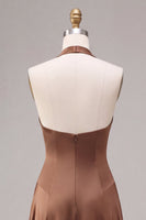 Laden Sie das Bild in den Galerie-Viewer, Satin Kaffee Neckholderhals Rückenloses A-Linie langes Festkleid