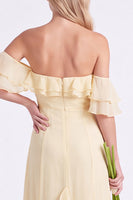 Laden Sie das Bild in den Galerie-Viewer, Schulterloses Narzissen-Chiffon mit Rüschen langes Brautjungfernkleid