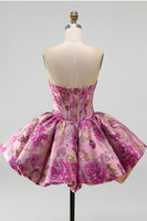 Laden Sie das Bild in den Galerie-Viewer, Rotes A-Line-Blumen-Jacquard-Korsett, Blasensaum, kurzes Homecoming-Kleid