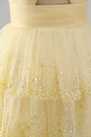 Laden Sie das Bild in den Galerie-Viewer, Glitzerndes Gelbes A-Linie Gestuftes Rüschen Perlen Kurzes Abendkleid