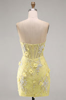 Laden Sie das Bild in den Galerie-Viewer, Trägerloses Enges Spitzen Perlen Transparentes 3D-Blumen Korsett Kurzes Abendkleid