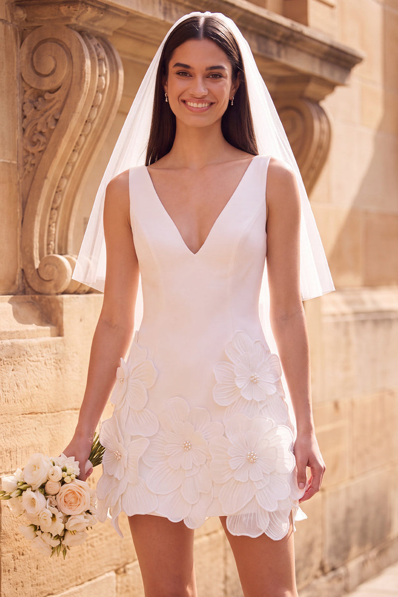Laden Sie das Bild in den Galerie-Viewer, Weißes V-Ausschnitt 3D-Blumen Kurzes Elopement Hochzeitskleid