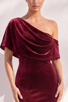 Laden Sie das Bild in den Galerie-Viewer, Burgunderrote Meerjungfrau Geracktes Langes Asymmetrisches Festliches Kleid mit einer Schulter