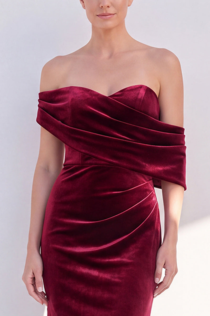 Laden Sie das Bild in den Galerie-Viewer, Burgunder Schulterloses Samt Meerjungfrauen Festkleid