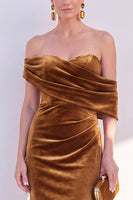Laden Sie das Bild in den Galerie-Viewer, Burgunder Schulterloses Samt Meerjungfrauen Festkleid