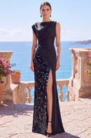 Laden Sie das Bild in den Galerie-Viewer, Schwarze Pailletten Asymmetrisches Gerafftes Meerjungfrauen Festkleid mit Schlitz