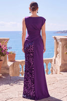 Laden Sie das Bild in den Galerie-Viewer, Schwarze Pailletten Asymmetrisches Gerafftes Meerjungfrauen Festkleid mit Schlitz
