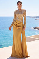 Laden Sie das Bild in den Galerie-Viewer, Goldenes Satin Langarm Pailletten Gerafftes Meerjungfrauen Langes Festkleid mit Schärpe