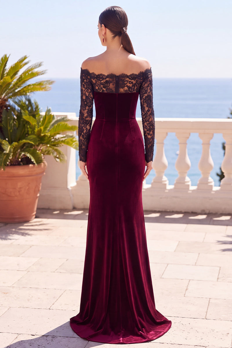 Laden Sie das Bild in den Galerie-Viewer, Burgunderrotes Schulterloses Spitzen Samt Langarm Meerjungfrauen Langes Festkleid