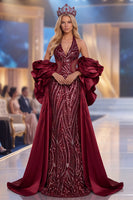 Laden Sie das Bild in den Galerie-Viewer, Burgundergrünes Meerjungfrauen-Neckholder, rüschendes Statement-Ärmel und langes Festkleid mit Pailletten