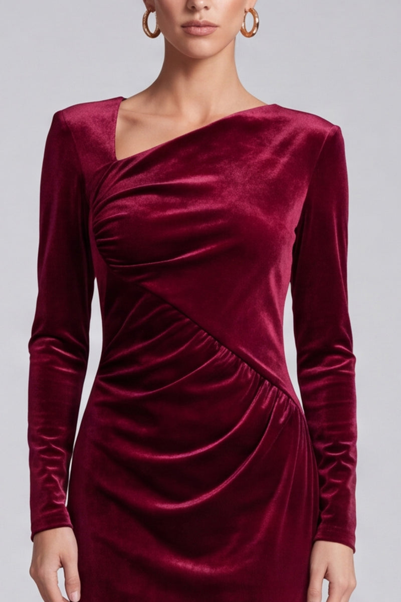 Laden Sie das Bild in den Galerie-Viewer, Bordeaux Samt Midi‑Kleid mit asymmetrischem Ausschnitt