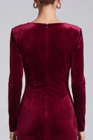 Laden Sie das Bild in den Galerie-Viewer, Bordeaux Samt Midi‑Kleid mit asymmetrischem Ausschnitt