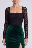 Laden Sie das Bild in den Galerie-Viewer, Dunkelgrünes Samt Langarm Midi‑Kleid mit schwarze Spitze und Schlitz