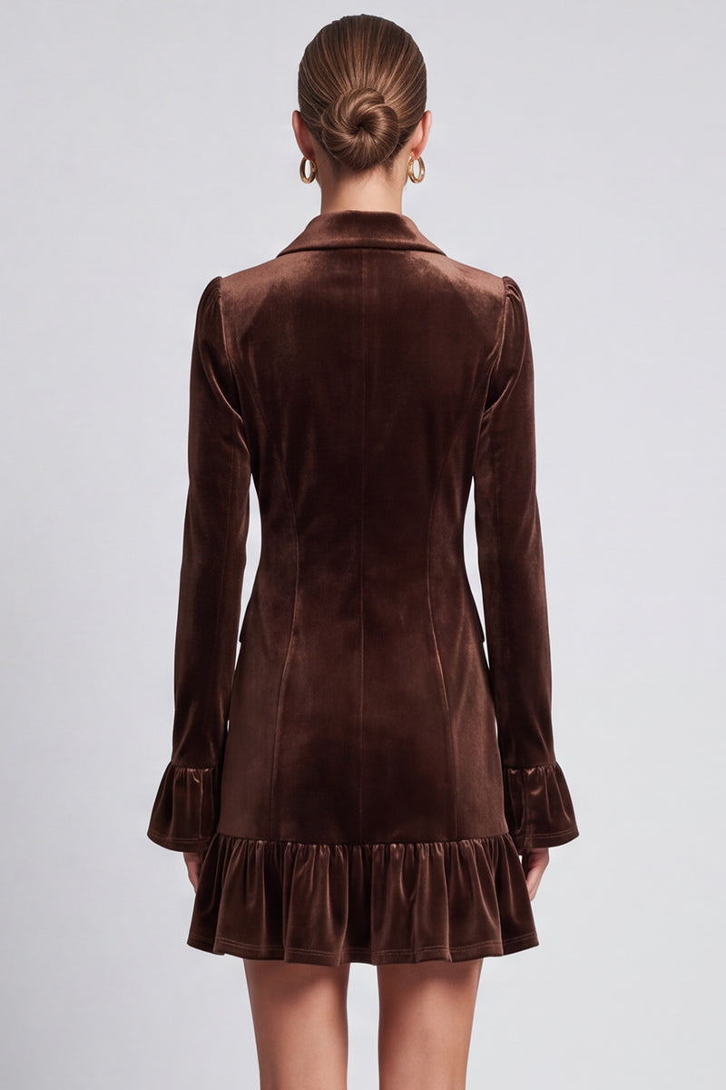 Laden Sie das Bild in den Galerie-Viewer, Dunkelbraunes Samt‑Blazer‑Minikleid mit Rüschensaum