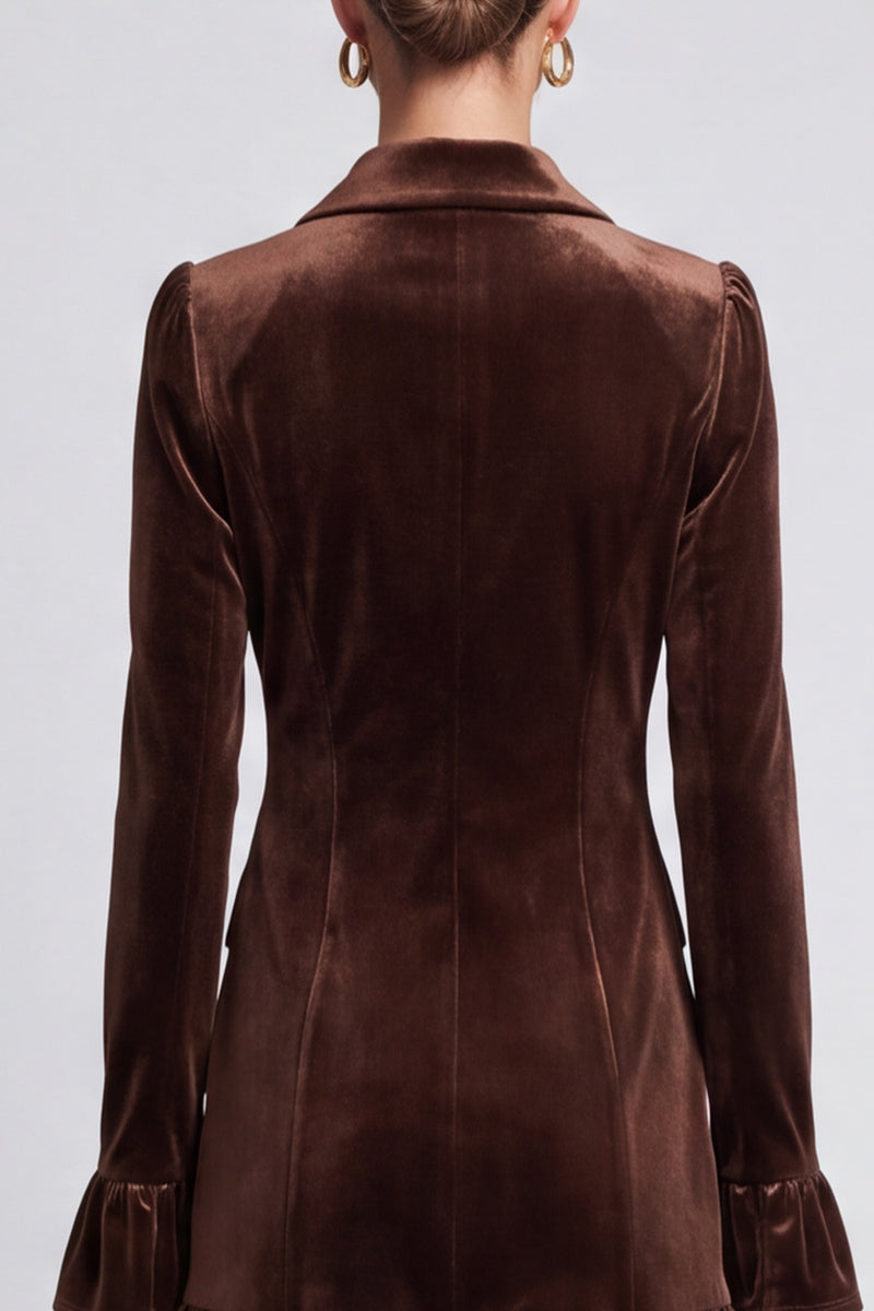 Laden Sie das Bild in den Galerie-Viewer, Dunkelbraunes Samt‑Blazer‑Minikleid mit Rüschensaum