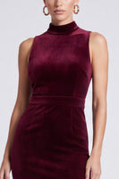 Laden Sie das Bild in den Galerie-Viewer, Weinrotes Samt Midi Kleid ärmellos mit Stehkragen und zweilagigem Spitzen‑Volantsaum