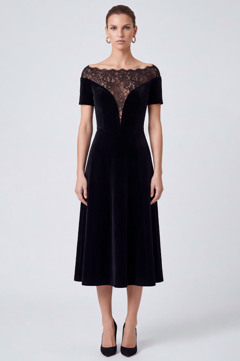Laden Sie das Bild in den Galerie-Viewer, Schwarzes Samt‑Midi‑Kleid mit Spitzen‑Bardot‑Ausschnitt und Kurzarm