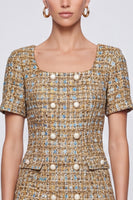 Laden Sie das Bild in den Galerie-Viewer, Champagner kariertes Tweed‑Minikleid mit Perlenknöpfen