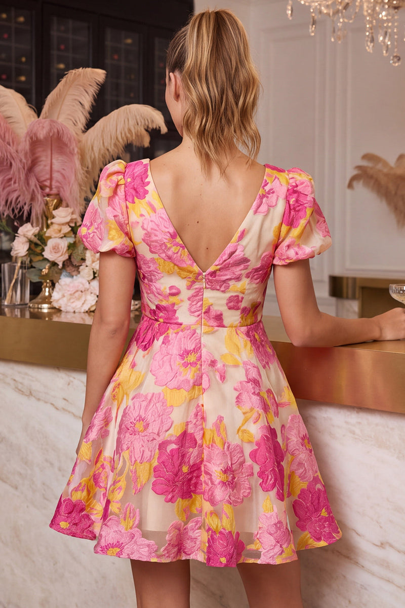 Laden Sie das Bild in den Galerie-Viewer, Florales Rosa A-Linie V-Ausschnitt Bedrucktes Kurzes Abendkleid mit kurzen Ärmeln