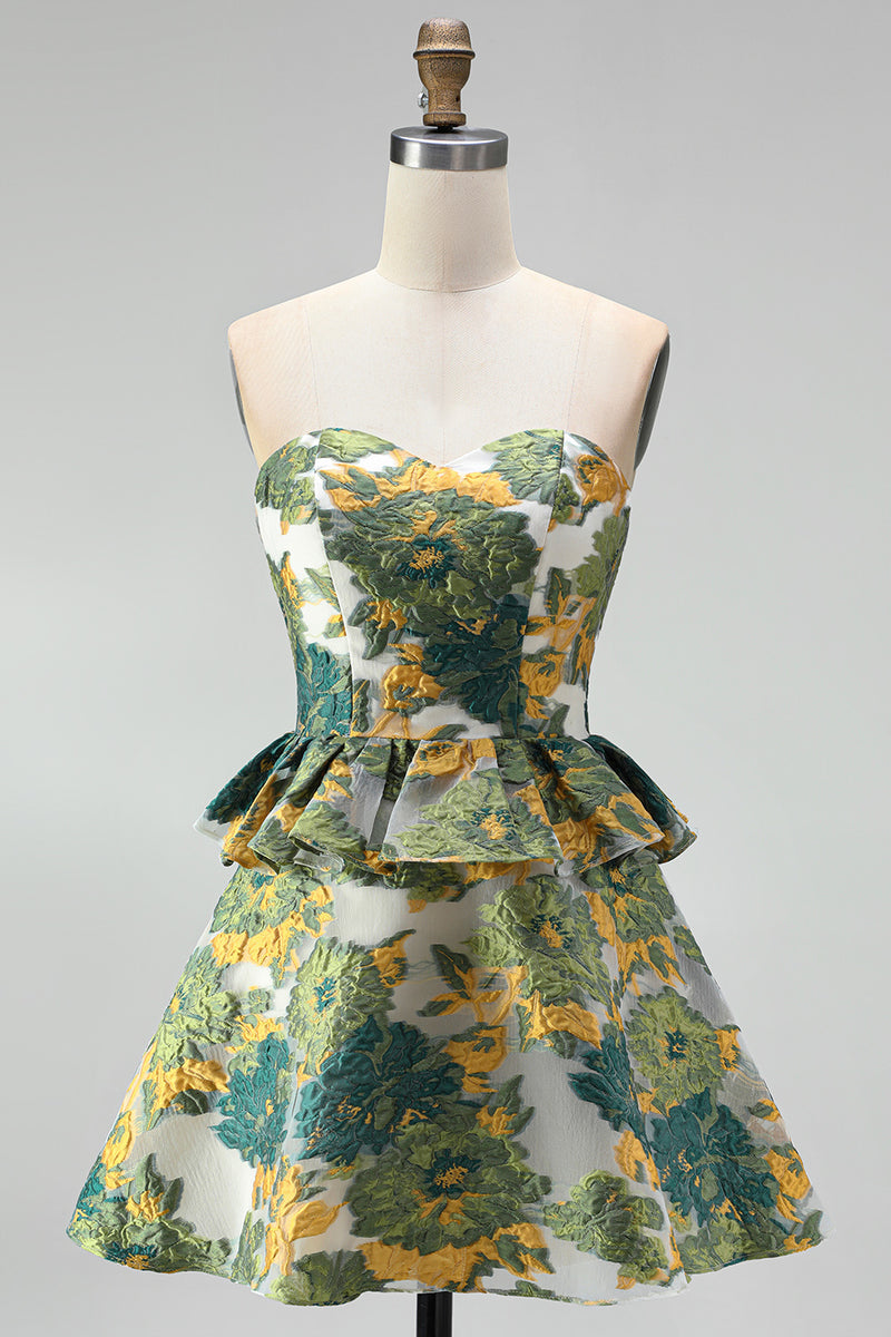Laden Sie das Bild in den Galerie-Viewer, Grünes Florales Trägerloses A-Linie Kurzes Abendkleid mit Rüschen