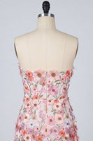 Laden Sie das Bild in den Galerie-Viewer, Blumiges Applikiertes Trägerloses Bodycon Kurzes Abendkleid mit Applikation