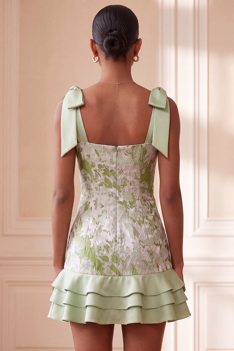 Laden Sie das Bild in den Galerie-Viewer, Hellgrünes Quadrathals Kurzes Abendkleid mit Perlenbesatz