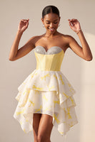 Laden Sie das Bild in den Galerie-Viewer, Gelbes A-Linie Korsett Sweetheart Bedrucktes High-Low Kurzes Abendkleid mit Strasssteinen