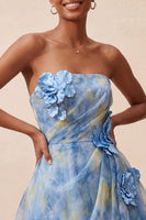 Laden Sie das Bild in den Galerie-Viewer, Graublaues Trägerloses A-Linie Kurzes Abendkleid mit 3D-Blumen