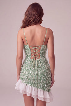 Grünes Bodycon Pailletten Fransen Kurzes Abendkleid und asymmetrischem Rüschensaum