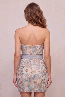 Hellgraues Bodycon Pailletten Trägerloses Perlenbesetztes Kurzes Abendkleid mit Schleife