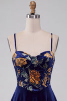 Laden Sie das Bild in den Galerie-Viewer, Marineblaues A-Linie Samt Korsett Blumenmuster Kurzes Abendkleid