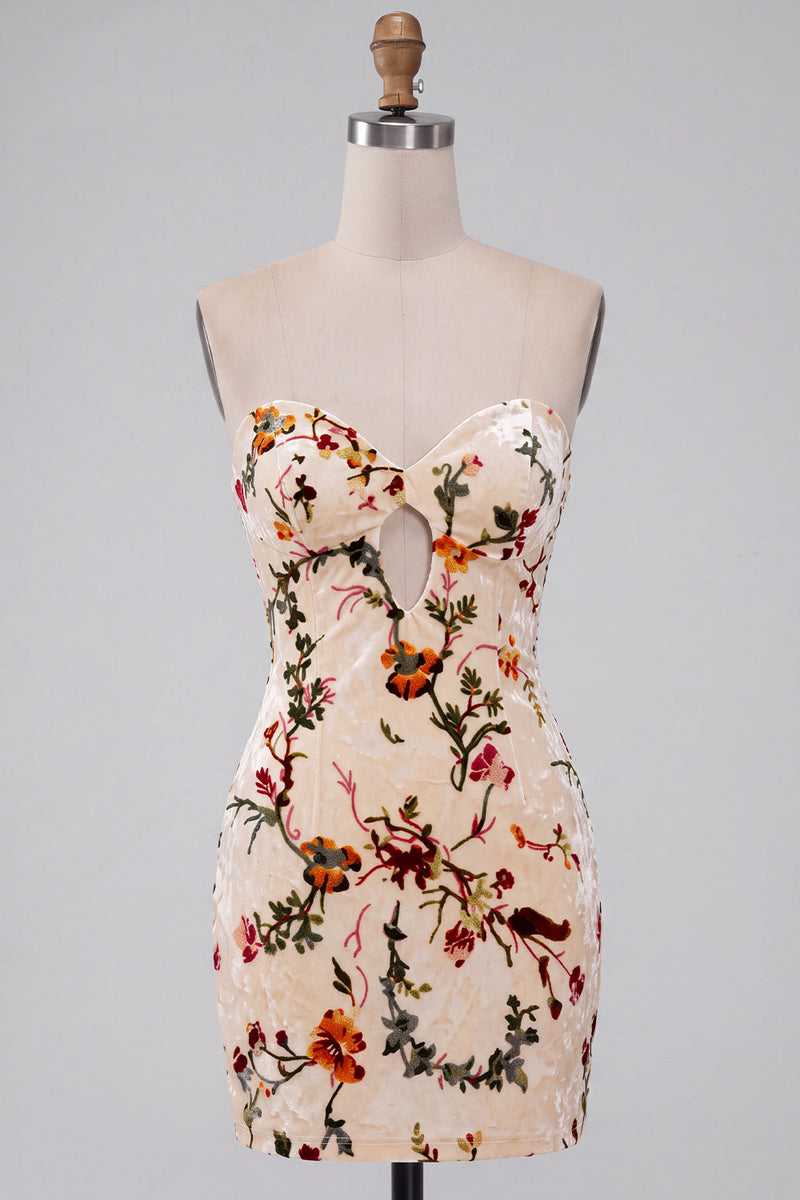 Laden Sie das Bild in den Galerie-Viewer, Champagner Floral Bodycon Samt Trägerloses Bedrucktes Kurzes Abendkleid mit Schlüsselloch