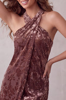 Laden Sie das Bild in den Galerie-Viewer, Khaki Bodycon Neckholder Burnout Samt Kurzes Cocktailkleid