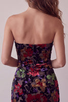 Laden Sie das Bild in den Galerie-Viewer, Schwarzes Bodycon Trägerloses Kurzes Abendkleid mit Blumenmuster und Fransen