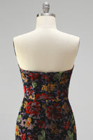 Laden Sie das Bild in den Galerie-Viewer, Schwarzes Bodycon Trägerloses Kurzes Abendkleid mit Blumenmuster und Fransen