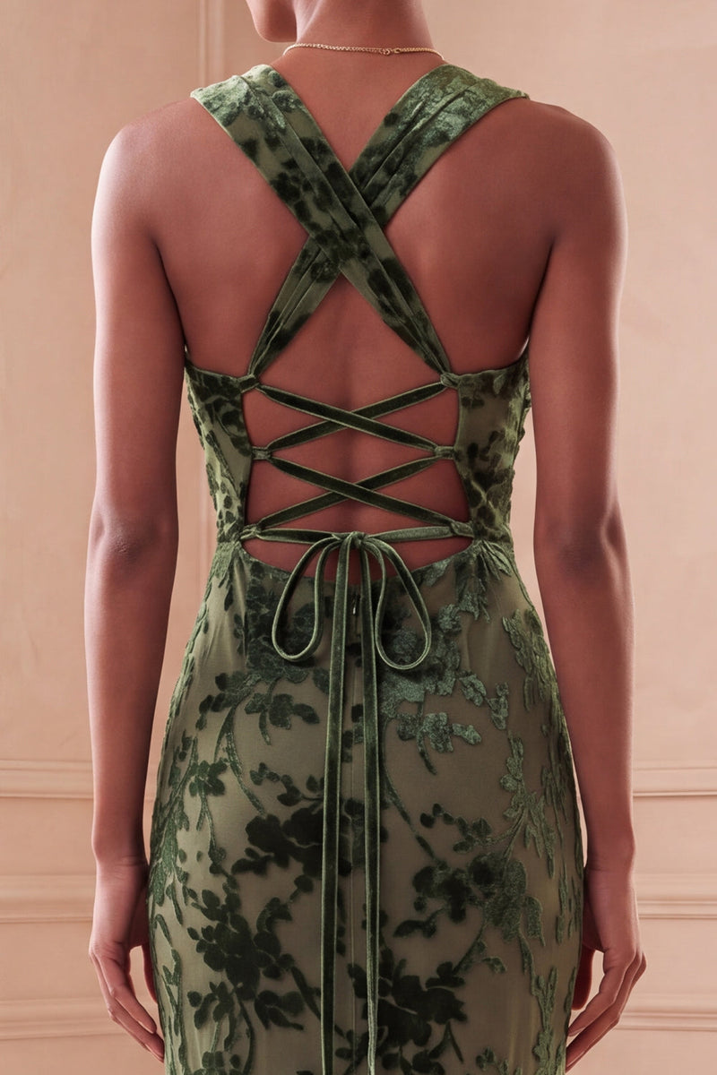 Laden Sie das Bild in den Galerie-Viewer, Eukalyptus-Scheide mit gerafftem Blumen, langem Festkleid