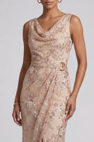 Laden Sie das Bild in den Galerie-Viewer, Champagner Hülle Gerafftes Midi Mutter der Braut Kleid mit seitlichem Schlitz