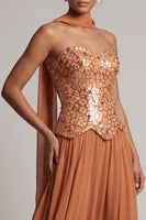Laden Sie das Bild in den Galerie-Viewer, Bronzer Pailletten Chiffon Trägerloses Knöchellanges Mutter der Braut Kleid mit Drapierung