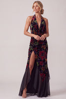 Laden Sie das Bild in den Galerie-Viewer, Schwarzes Samt Neckholder Gerafftes Scheide Langes Mutter der Braut Kleid mit Rüschenschlitz