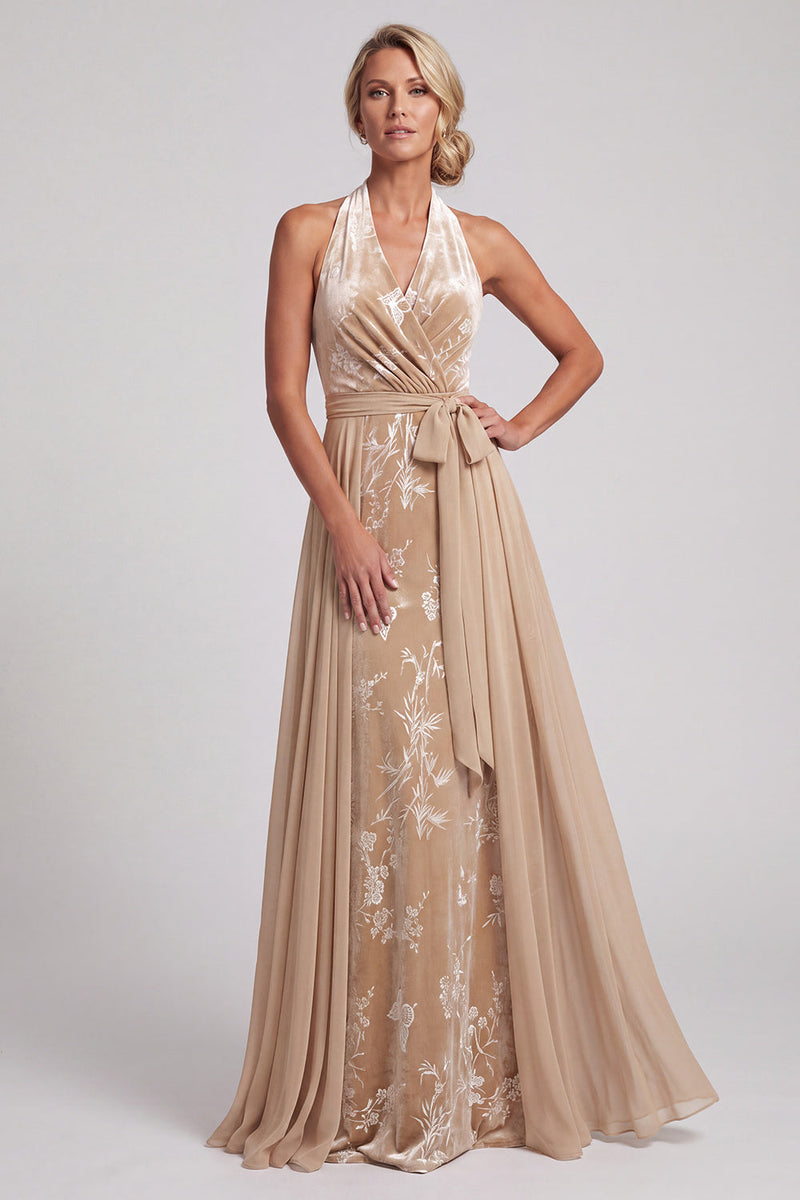 Laden Sie das Bild in den Galerie-Viewer, Champagner Samt Neckholder Gerafftes Jacquard Langes Mutter der Braut Kleid mit Schärpe