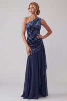 Laden Sie das Bild in den Galerie-Viewer, Marineblaues Samt Einschulter Asymmetrisches Chiffon Meerjungfrau Zerrafftes Mutter der Braut Kleid