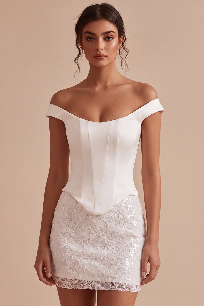 Laden Sie das Bild in den Galerie-Viewer, Off-the-shoulder floraler Spitzen-Bodycon Mini-Kleines Weißes Kleid