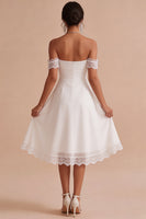 Laden Sie das Bild in den Galerie-Viewer, Off-the-shoulder A-Linie, gerafftes Midi-Kleines weißes Kleid mit Spitze