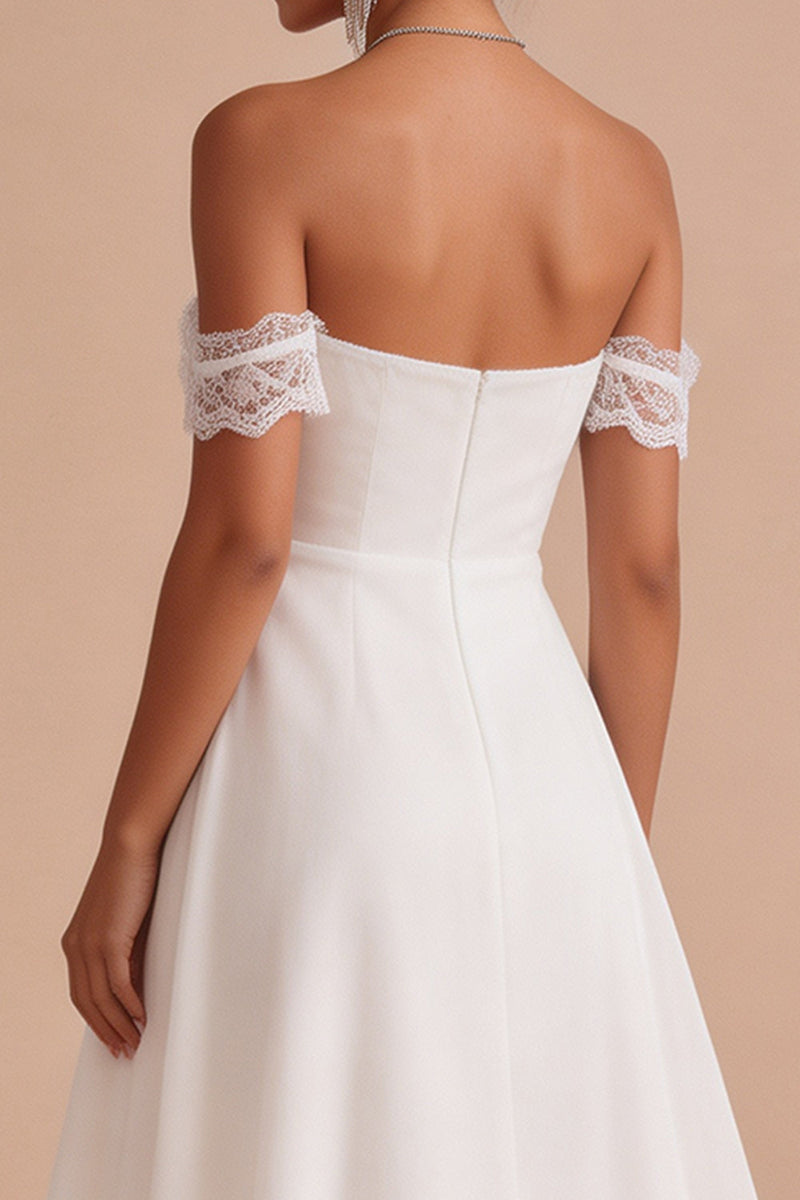 Laden Sie das Bild in den Galerie-Viewer, Off-the-shoulder A-Linie, gerafftes Midi-Kleines weißes Kleid mit Spitze