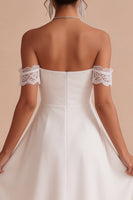 Laden Sie das Bild in den Galerie-Viewer, Off-the-shoulder A-Linie, gerafftes Midi-Kleines weißes Kleid mit Spitze