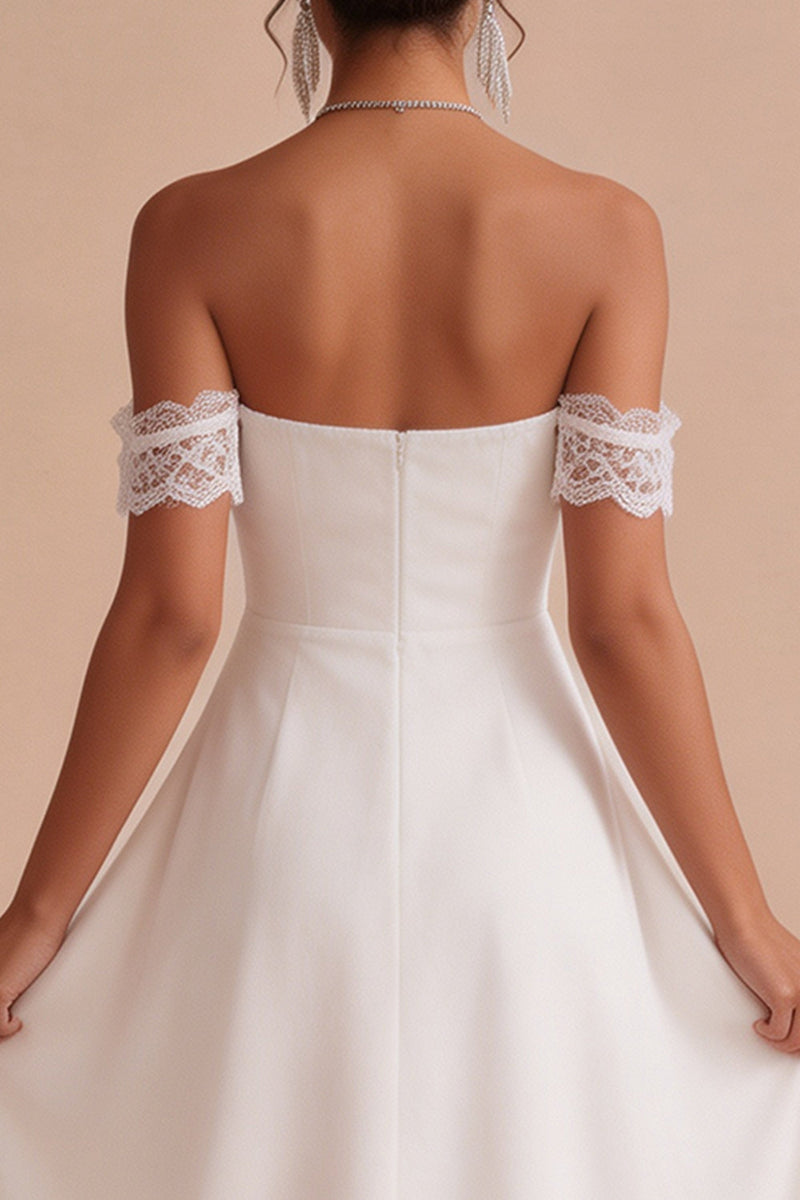 Laden Sie das Bild in den Galerie-Viewer, Off-the-shoulder A-Linie, gerafftes Midi-Kleines weißes Kleid mit Spitze