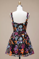 Laden Sie das Bild in den Galerie-Viewer, Schwarzes A-Line-Sweetheart-Blumen-Kurz-Homecoming-Kleid