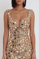 Laden Sie das Bild in den Galerie-Viewer, Goldene Spiegelpailletten, Tüll-Bodycon, dicke Träger, kurzes Homecoming-Kleid mit seitlichem Schlitz